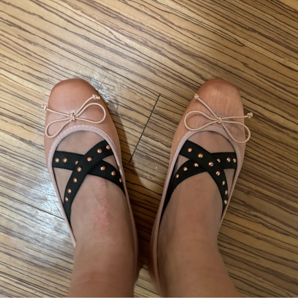 Pink satin ballet flats with bow & studded straps - Picture 5 of 5